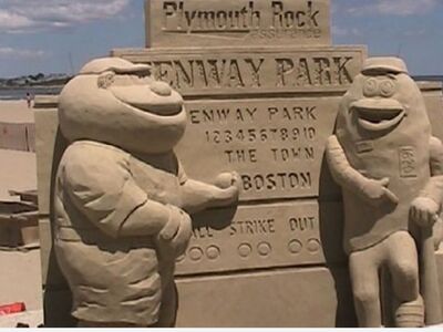 Clubhouse Visits Sand Sculpture Exhibit at Hampton Beach